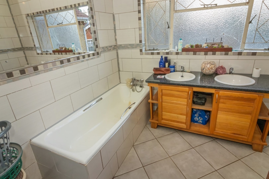 3 Bedroom Property for Sale in Uitsig Free State